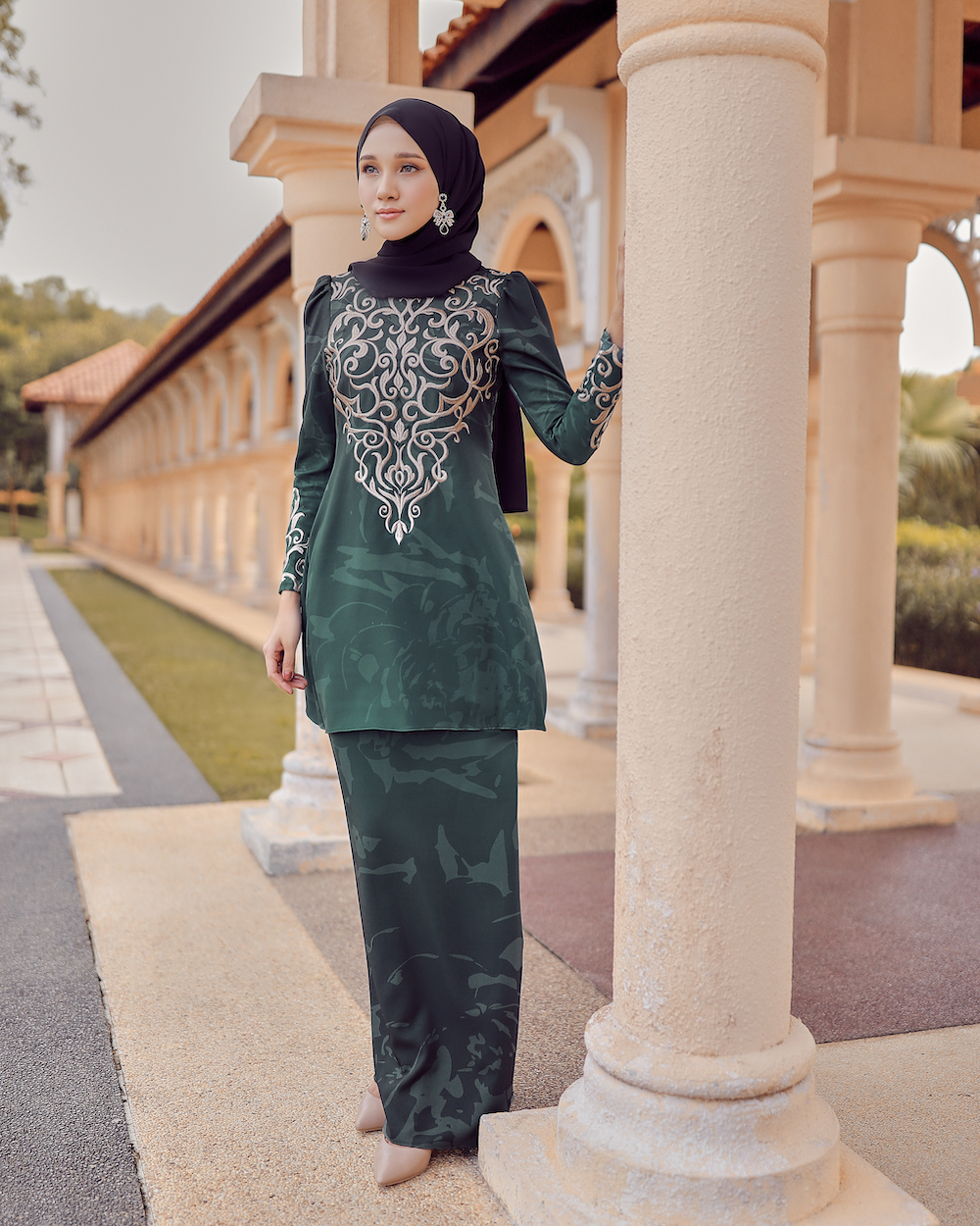 Emerald clearance green kurung